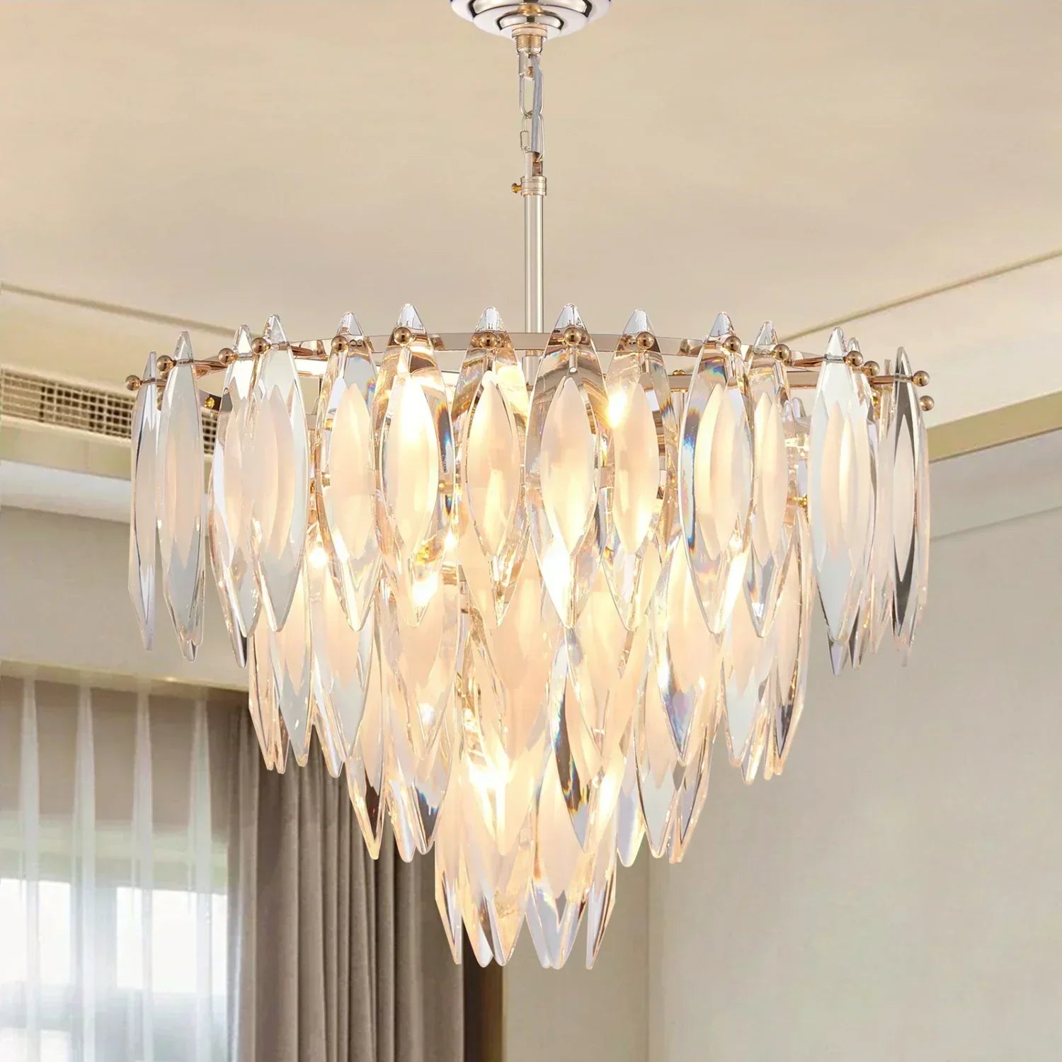What’s the Difference Between a Pendant Light and a Chandelier?
