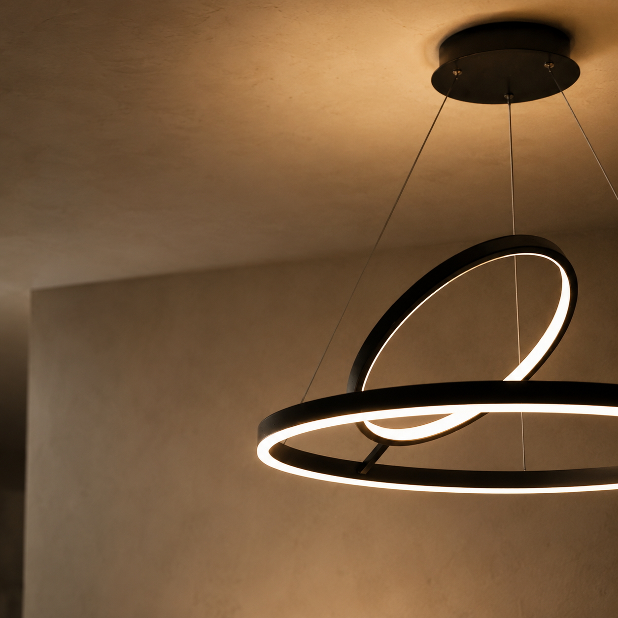 Hring LED Ring Chandelier | Minimalist Round Ceiling Light in Black or White for Living & Dining Rooms